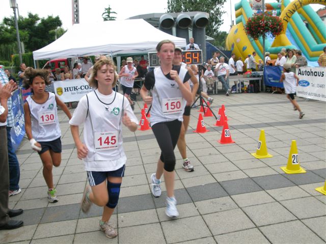 ../Images/BenefizlaufMerseburg2010 (32).jpg